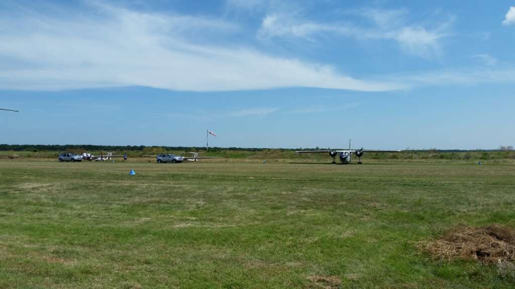 AEROMANIA 10 ANI... sau zbor undeva dincolo de nori