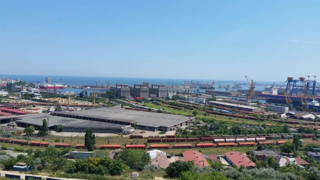 AEROMANIA 10 ANI... sau zbor undeva dincolo de nori