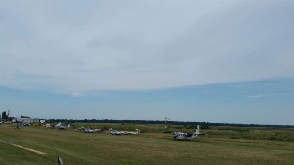 AEROMANIA 10 ANI... sau zbor undeva dincolo de nori