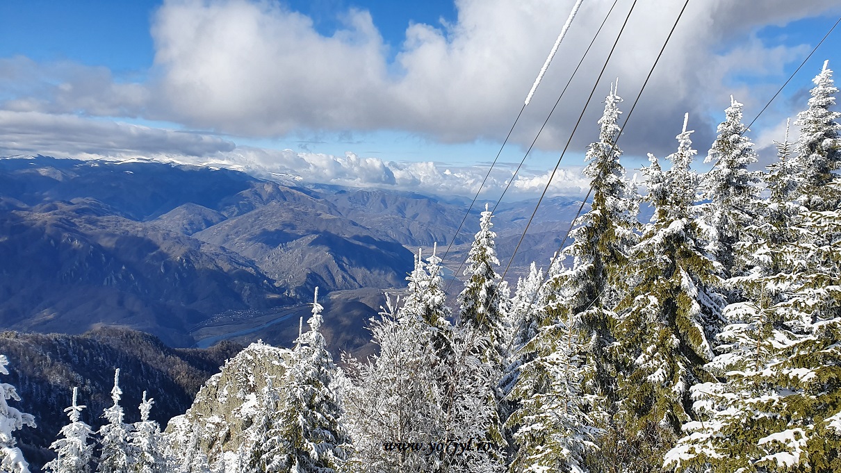 Pe tărâmul iernii în Masivul Cozia